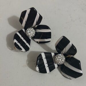 Lele Sadoughi flower earrings with studs